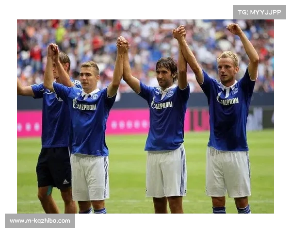 沙尔克04传奇赛击败巴萨 筹得百万善款助力慈善事业